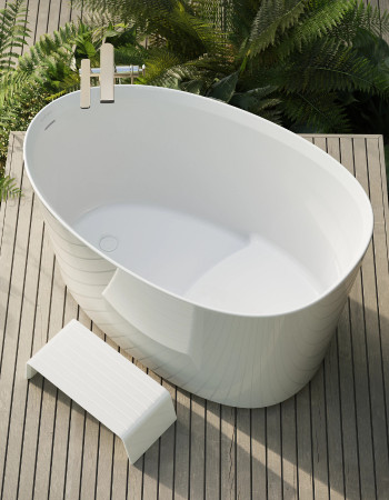 Kerid bathtub and step