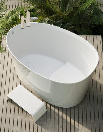 Kerid bathtub and step