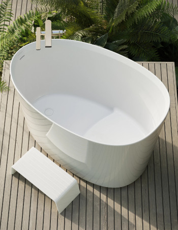 Kerid bathtub and step
