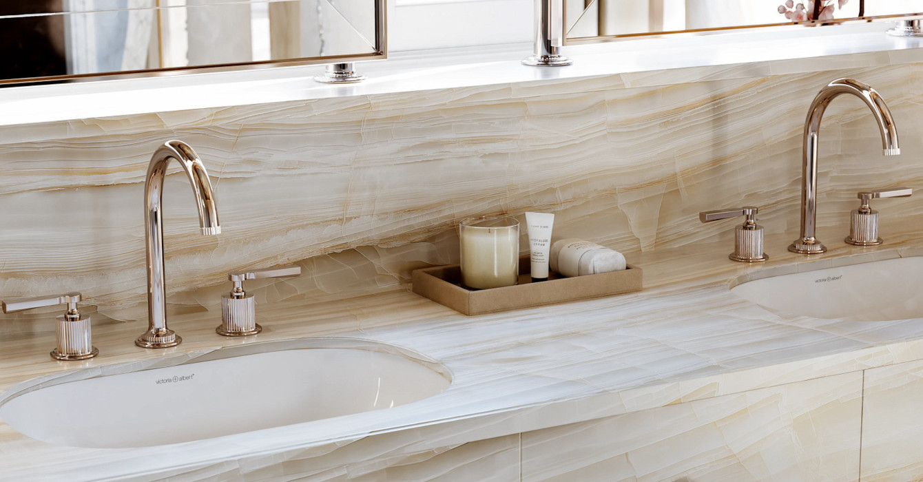 Apadana bathroom collection