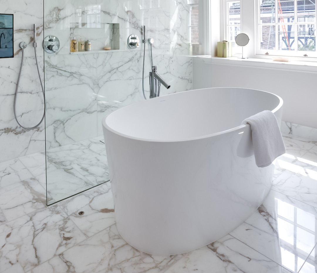 ios bath by Tessuto Interiors